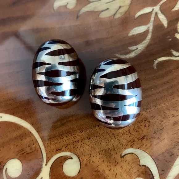 Vintage Italy Sterling Silver Clip Earrings animal print enamel Jewelry Italian - Picture 7 of 10